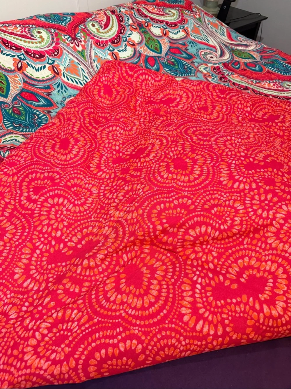 VCNY Home Casa damask reversible red paisley comforter